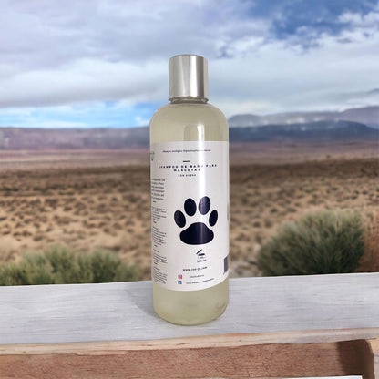 Shampoo de mascotas líquido